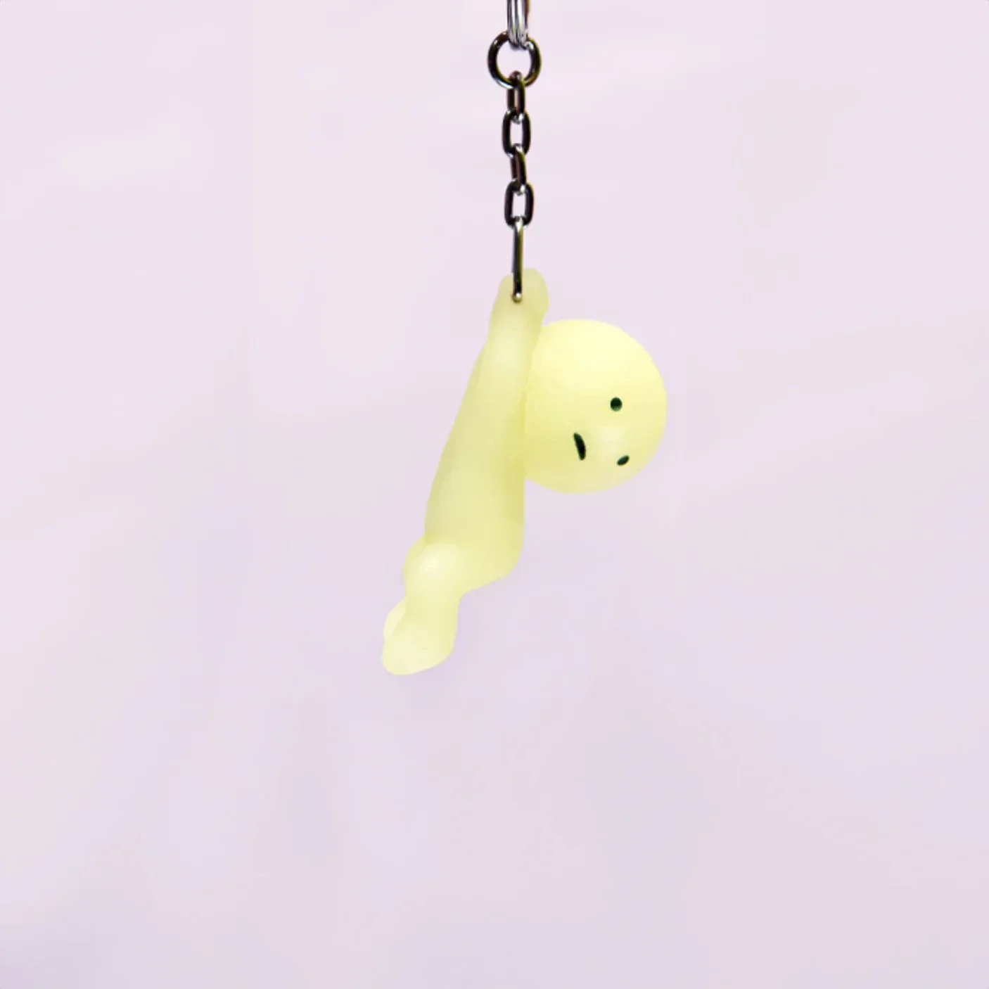 Smiski: Keychain - Grabbing Key Figure - Image 5